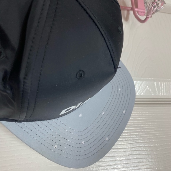 Dimond Supply & Co.hat - Picture 2 of 5